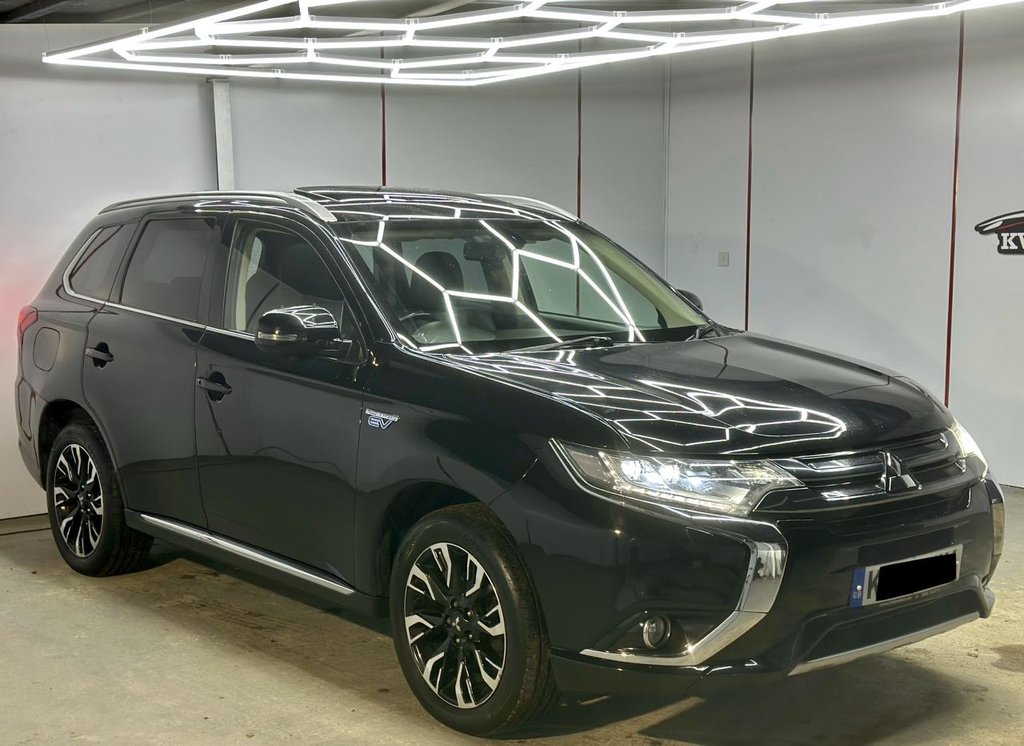 Used Mitsubishi Outlander 2015 for sale - 76642859: Photo 38