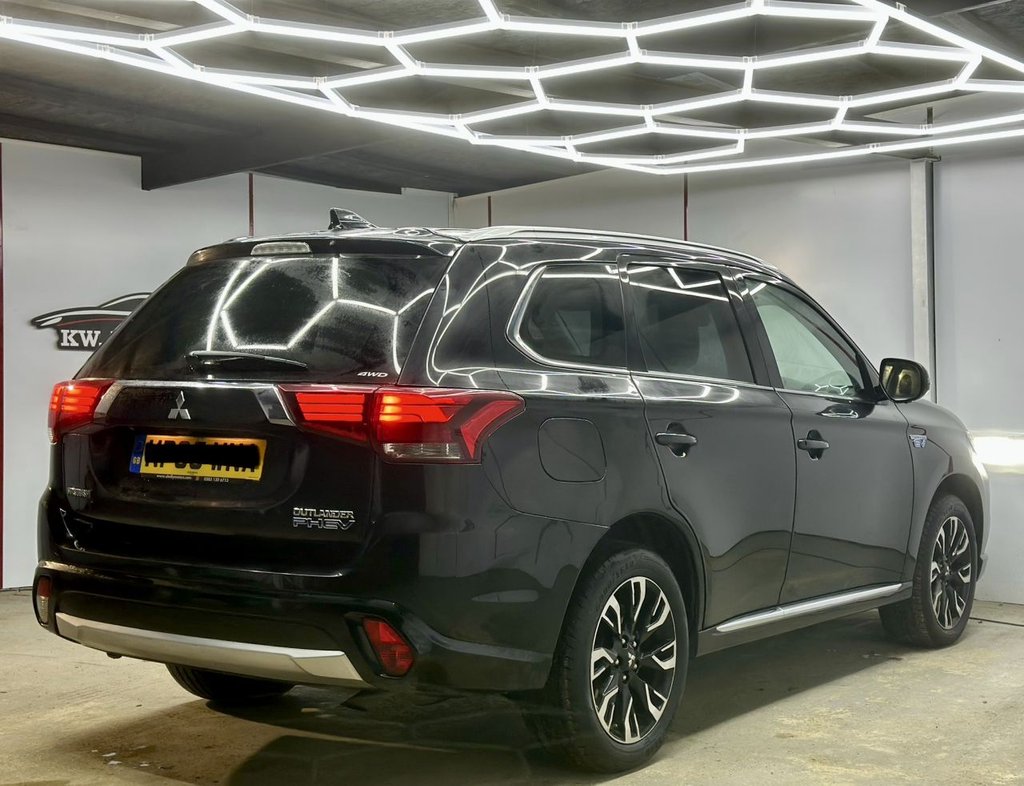 Used Mitsubishi Outlander 2015 for sale - 76642859: Photo 9
