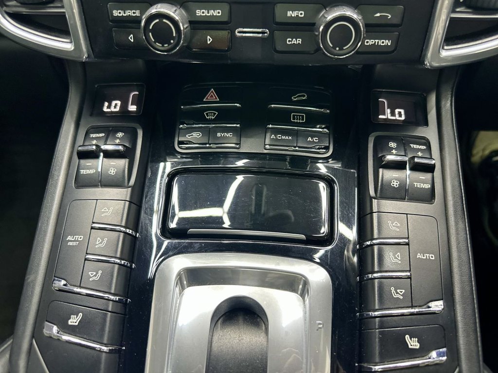 Used Porsche Cayenne 2014 for sale - 76173195: Photo 30