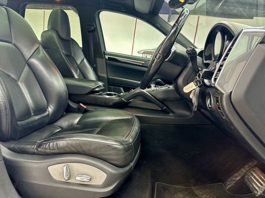 Used Porsche Cayenne 2014 for sale - 76173195: Photo 36