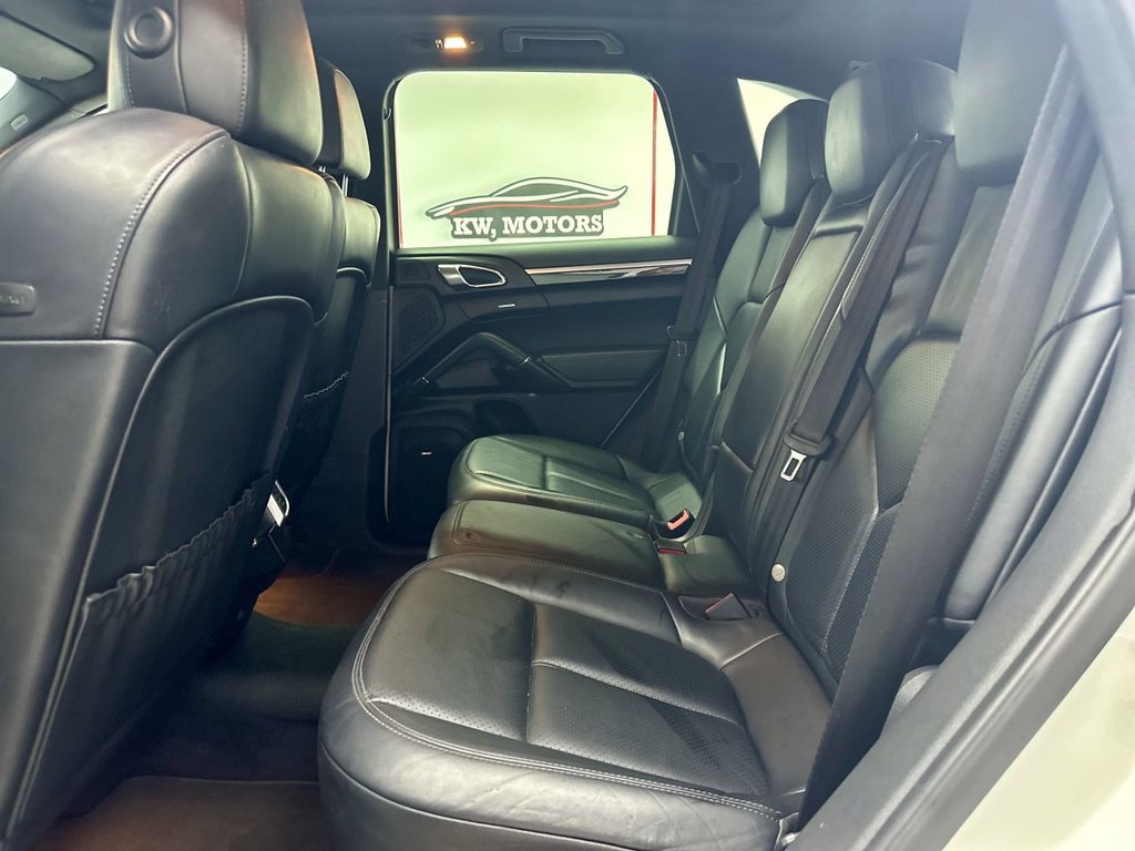 Used Porsche Cayenne 2014 for sale - 76173195: Photo 38