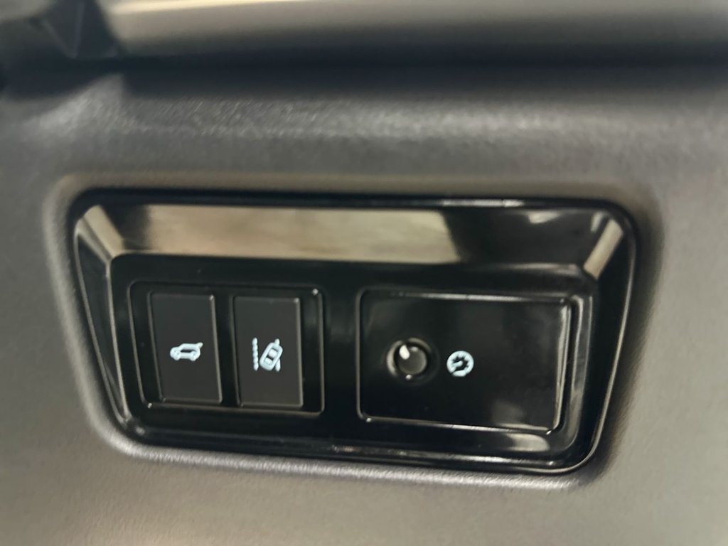 Used Jaguar F-Pace 2017 for sale - 77437342: Photo 29