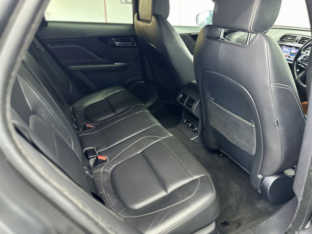 Used Jaguar F-Pace 2017 for sale - 77437342: Photo 41