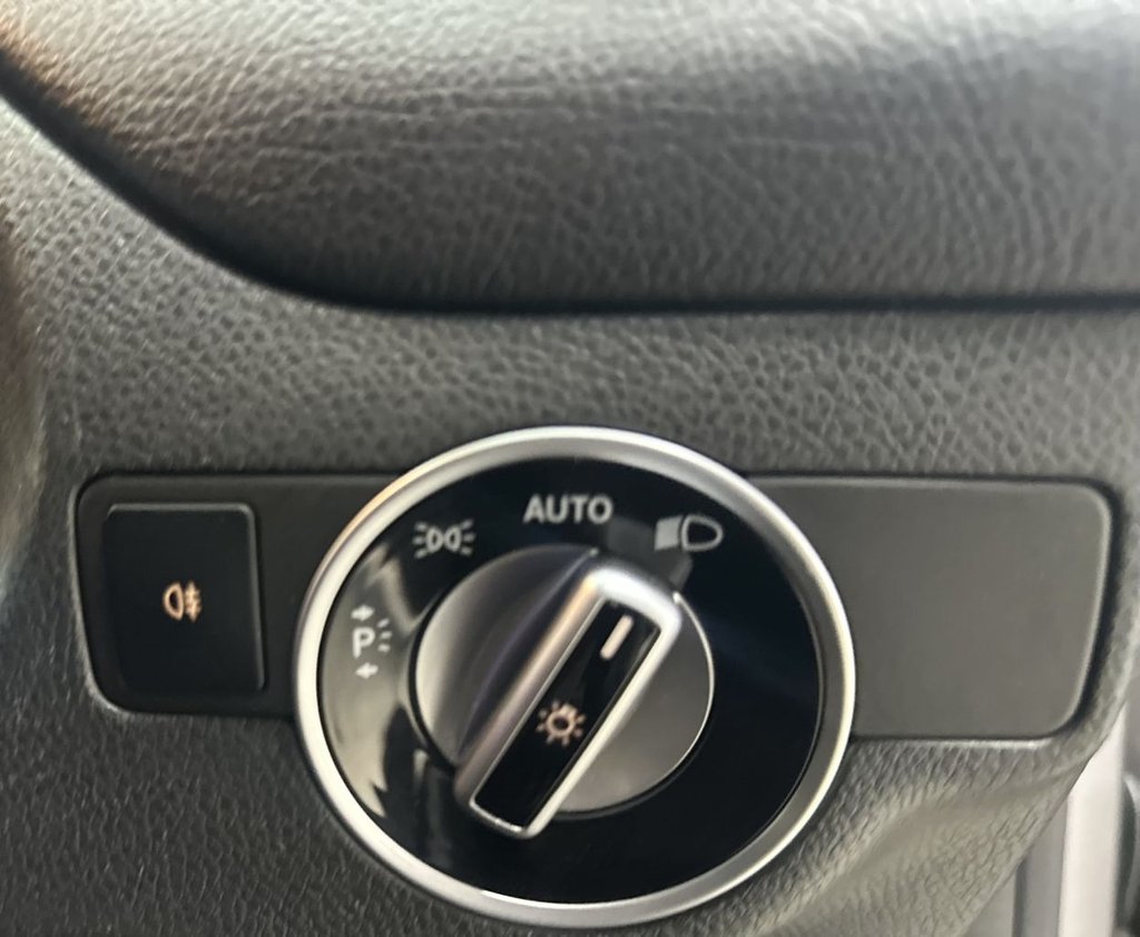 Used Mercedes-Benz CLA 2016 for sale - 76482325: Photo 28