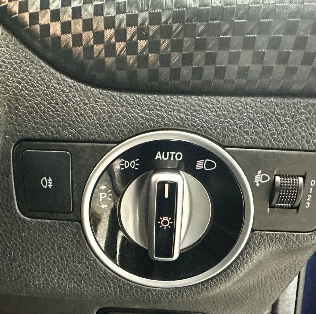 Used Mercedes-Benz A-Class 2017 for sale - 76642152: Photo 20