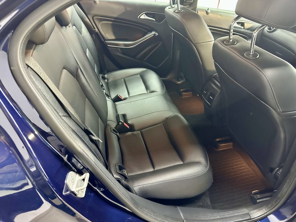 Used Mercedes-Benz A-Class 2017 for sale - 76642152: Photo 32