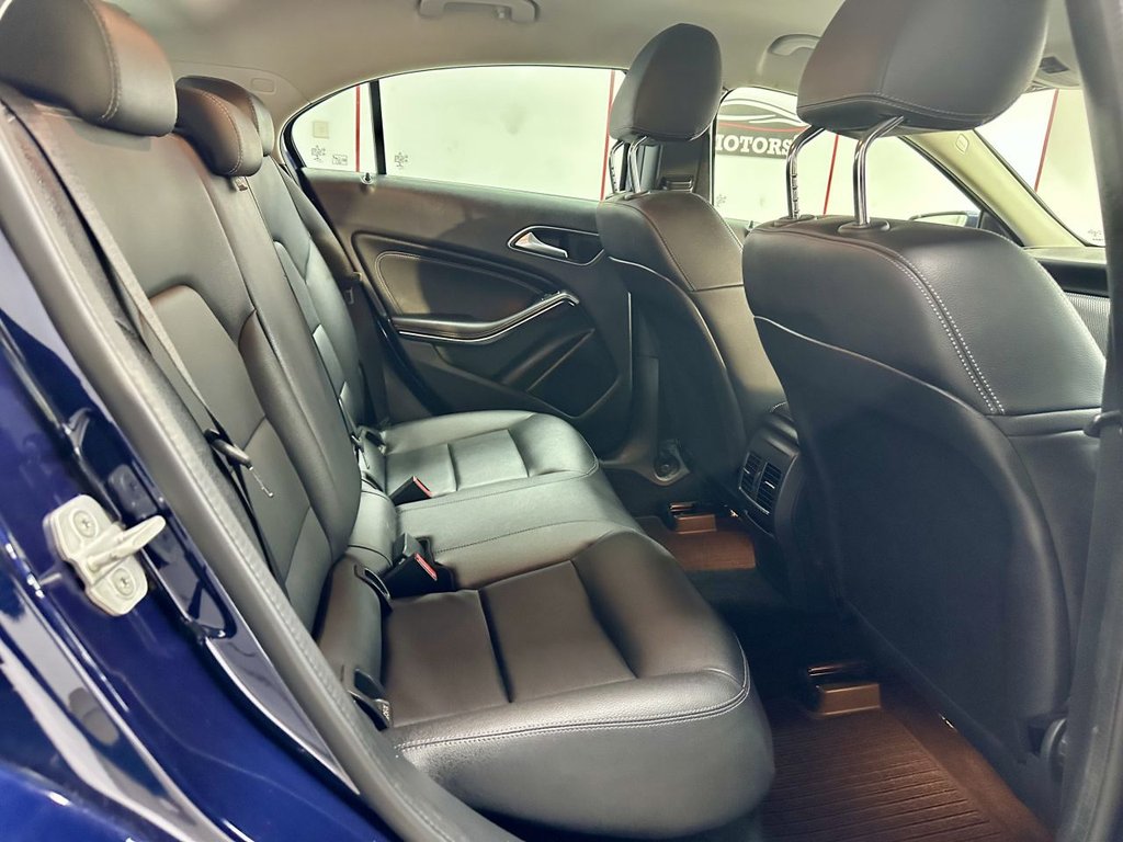 Used Mercedes-Benz A-Class 2017 for sale - 76642152: Photo 34