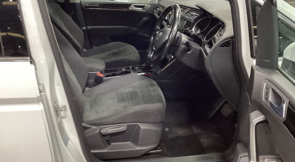 Used Volkswagen Touran 2016 for sale - 77521120: Photo 5