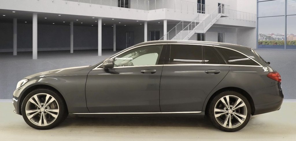 Used Mercedes-Benz C Class 2016 for sale - 77685408: Photo 4