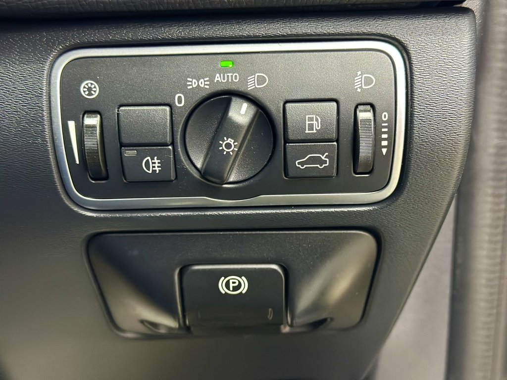 Used Volvo XC60 2017 for sale - 76977474: Photo 26