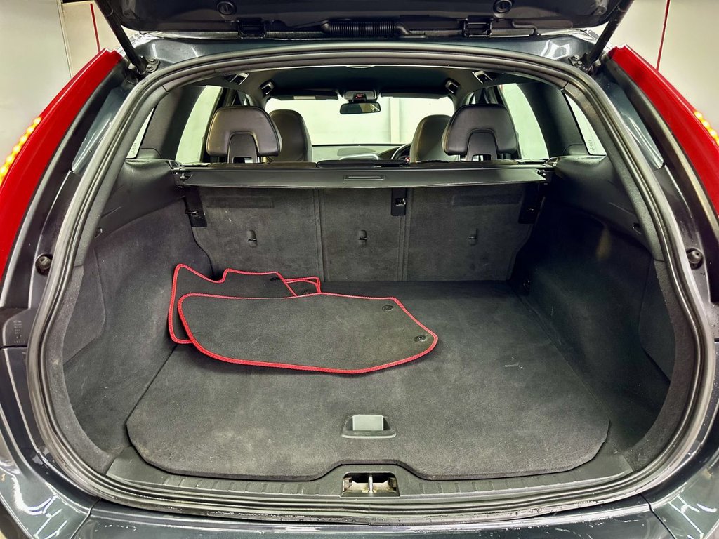 Used Volvo XC60 2017 for sale - 76977474: Photo 43