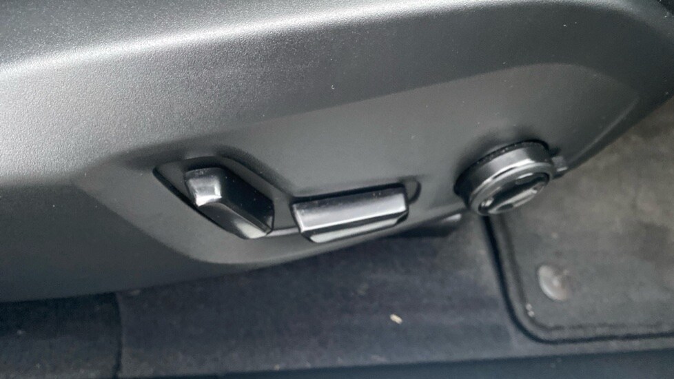 Used Volvo XC60 2025 for sale - 78137053: Photo 28