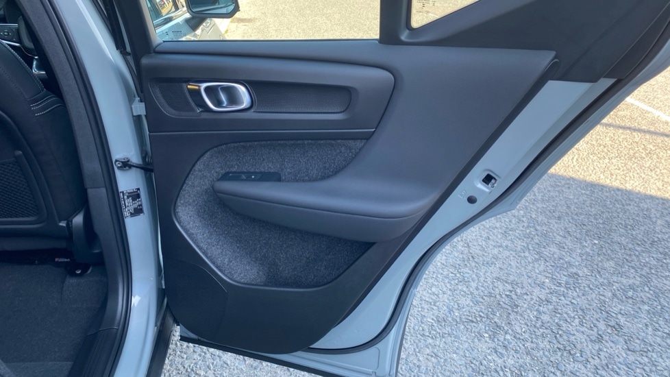 Used Volvo XC40 2023 for sale - 77959889: Photo 19