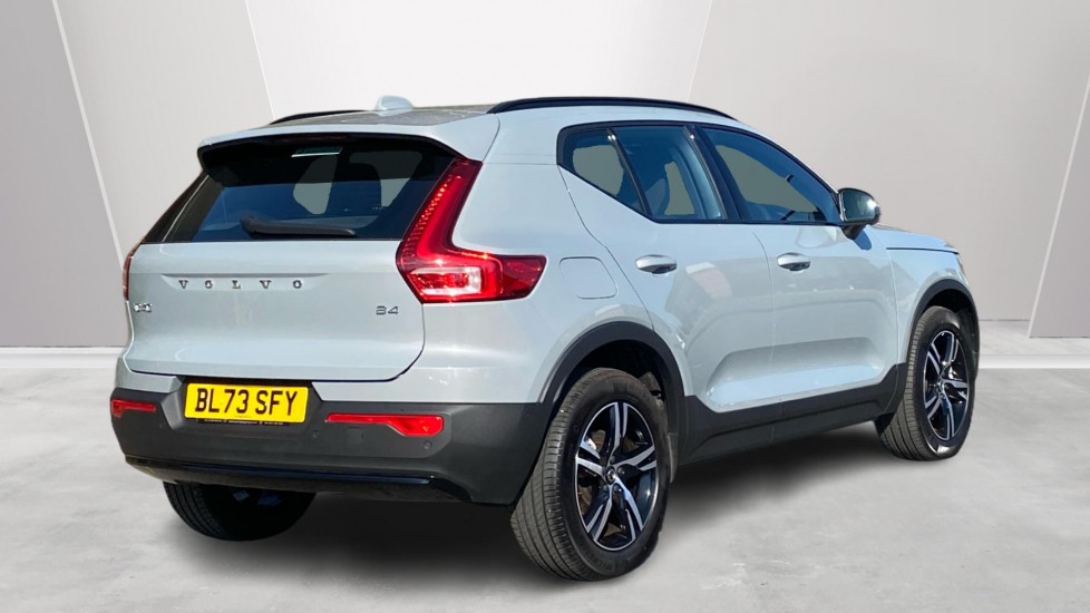 Used Volvo XC40 2023 for sale - 77959889: Photo 2