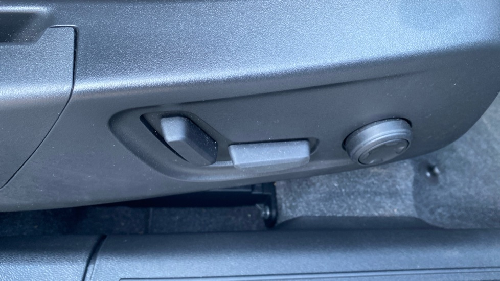 Used Volvo XC40 2023 for sale - 77959889: Photo 30