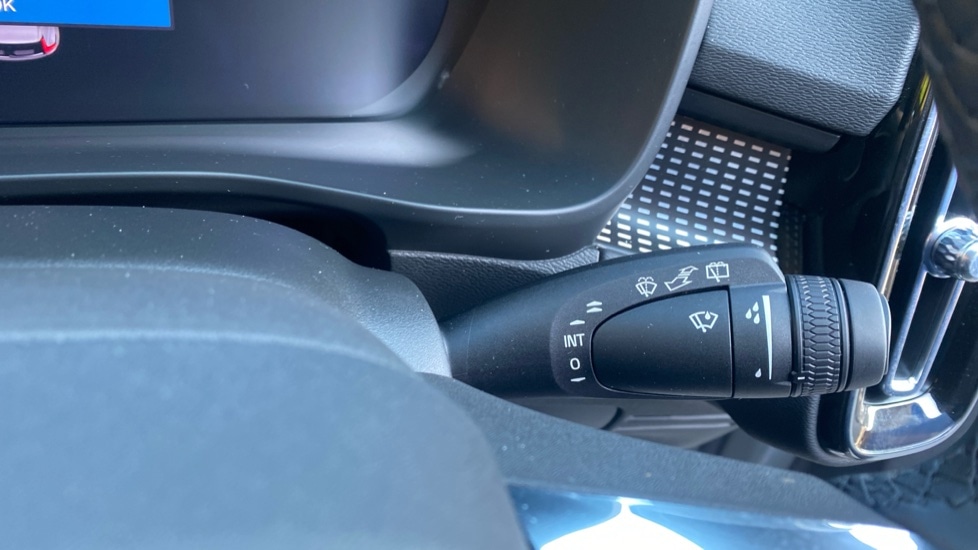 Used Volvo XC40 2023 for sale - 77959889: Photo 33