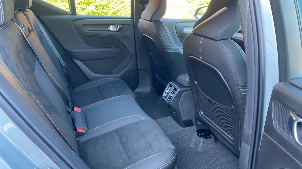 Used Volvo XC40 2023 for sale - 77959889: Photo 6