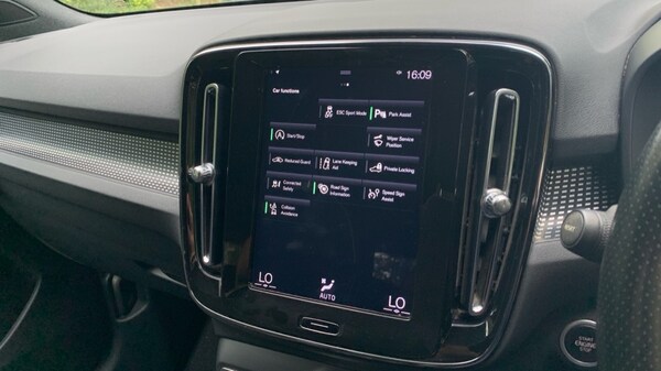 Used Volvo XC40 2020 for sale - 76229421: Photo 31