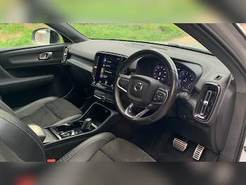 Used Volvo XC40 2020 for sale - 76229421: Photo 4