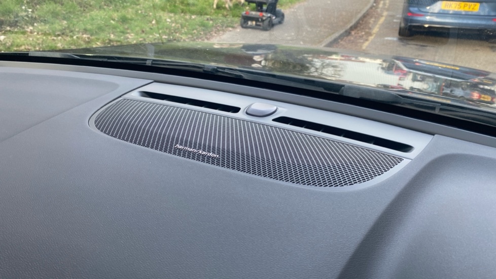 Used Volvo XC40 2023 for sale - 78094602: Photo 29