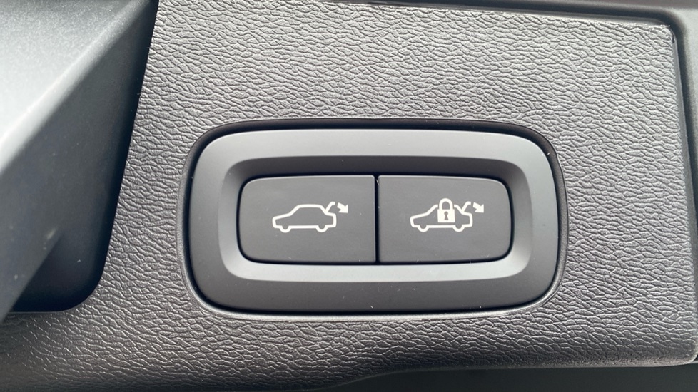 Used Volvo XC60 2025 for sale - 77205631: Photo 18