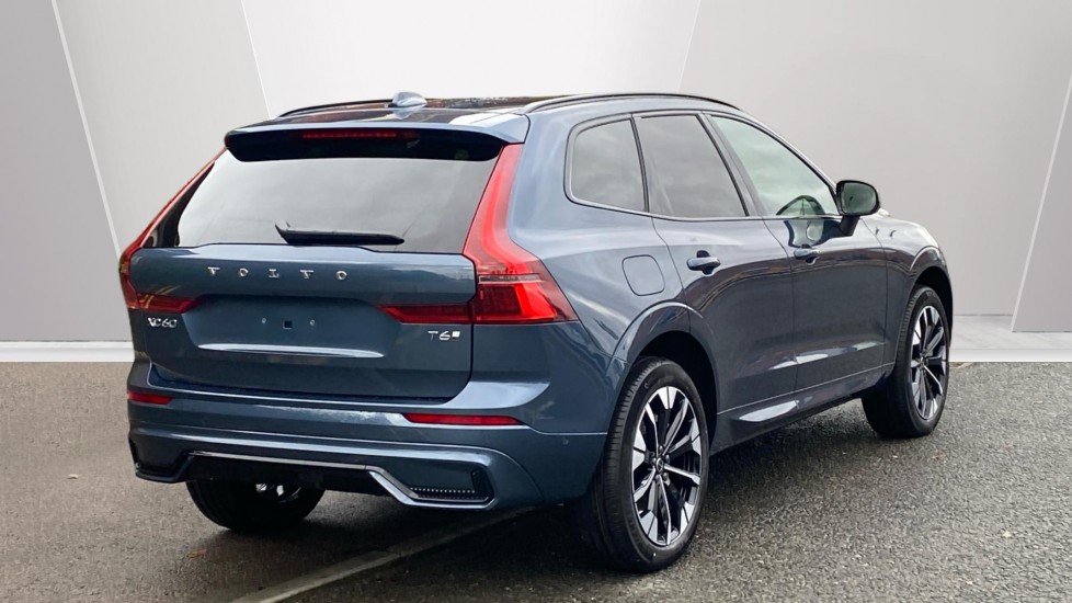 Used Volvo XC60 2025 for sale - 77205631: Photo 2