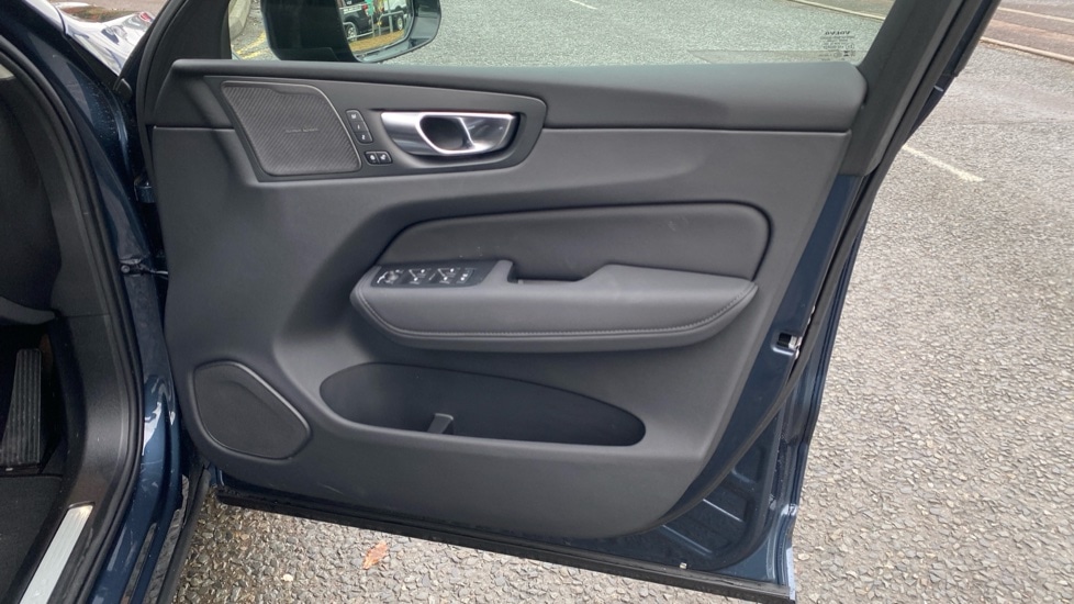 Used Volvo XC60 2025 for sale - 77205631: Photo 29