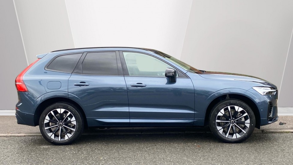 Used Volvo XC60 2025 for sale - 77205631: Photo 3