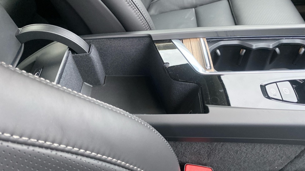 Used Volvo XC60 2025 for sale - 77205631: Photo 40