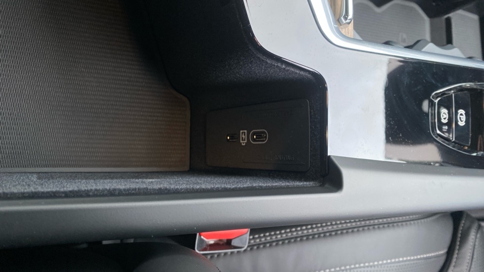 Used Volvo XC60 2025 for sale - 77205631: Photo 41