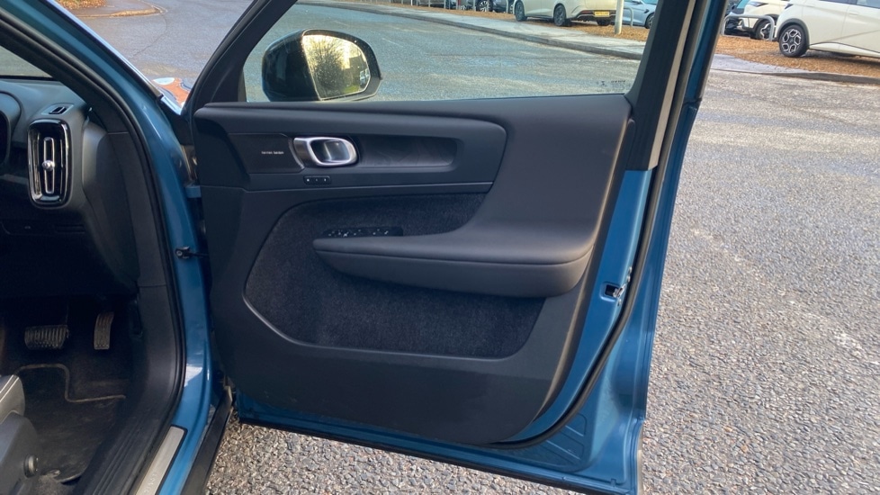 Used Volvo XC40 2022 for sale - 77099045: Photo 29