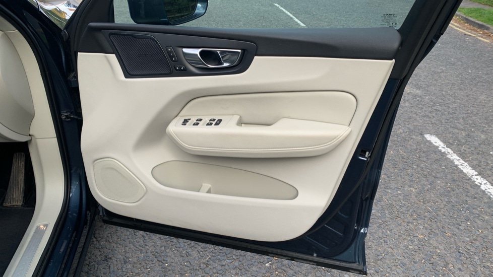 Used Volvo XC60 2021 for sale - 76523467: Photo 29
