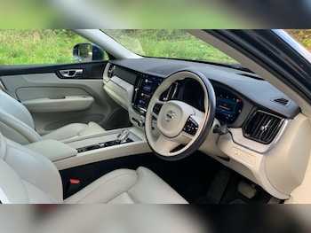 Used Volvo XC60 2021 for sale - 76523467: Photo
