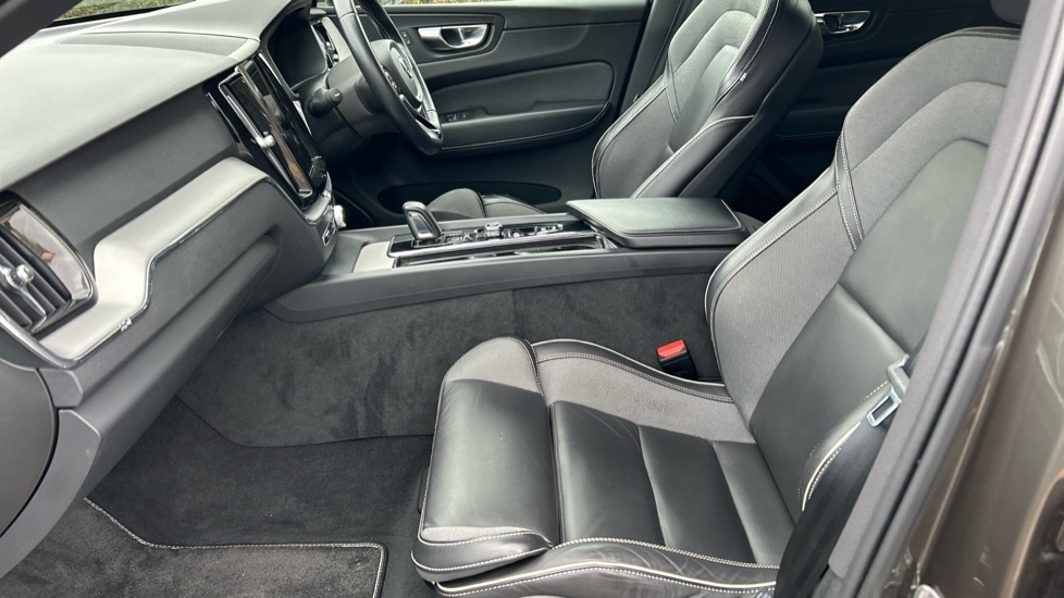 Used Volvo XC60 2021 for sale - 77018387: Photo 34