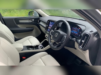 Used Volvo XC40 2024 for sale - 78590733: Photo