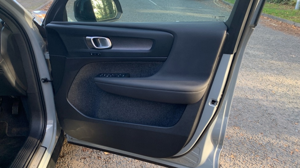 Used Volvo XC40 2024 for sale - 76593616: Photo 24