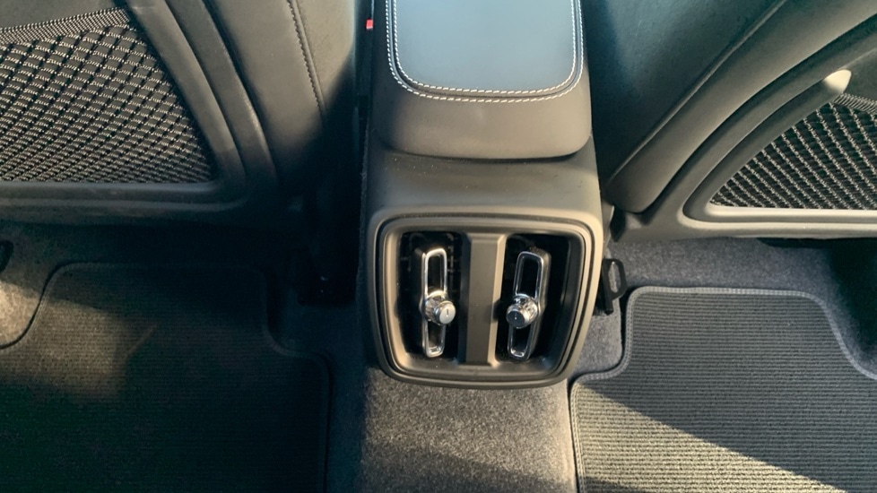 Used Volvo XC40 2024 for sale - 76593616: Photo 34