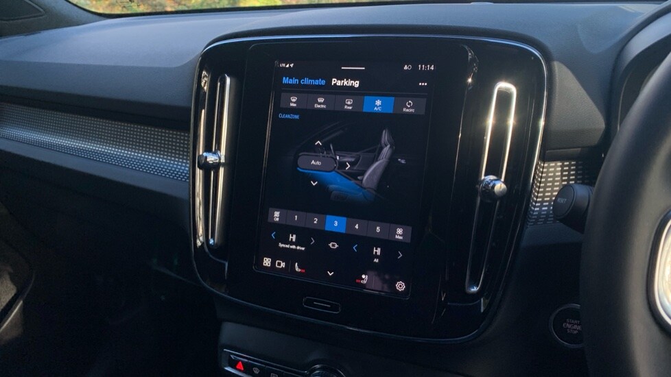 Used Volvo XC40 2024 for sale - 76593616: Photo 41