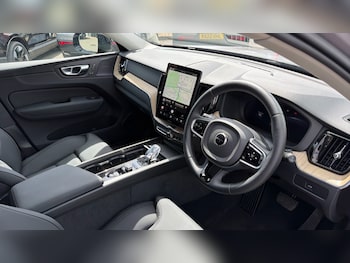 Used Volvo XC60 2025 for sale - 79140369: Photo