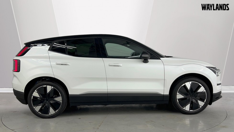 Used Volvo EX30 2024 for sale - 77942071: Photo 3