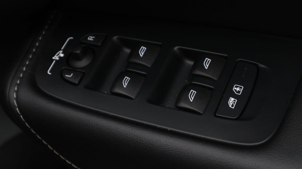 Used Volvo XC60 2022 for sale - 76519461: Photo 26