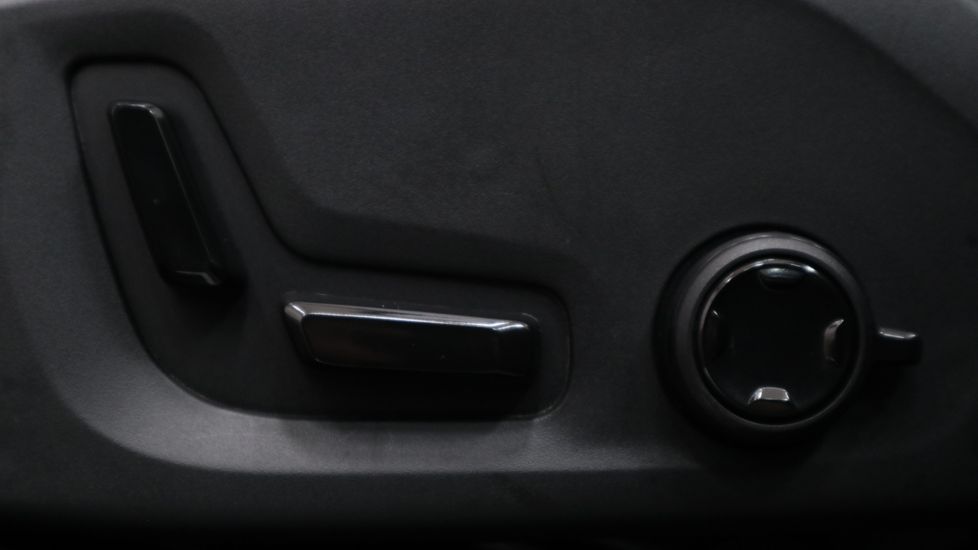 Used Volvo XC60 2022 for sale - 76519461: Photo 29