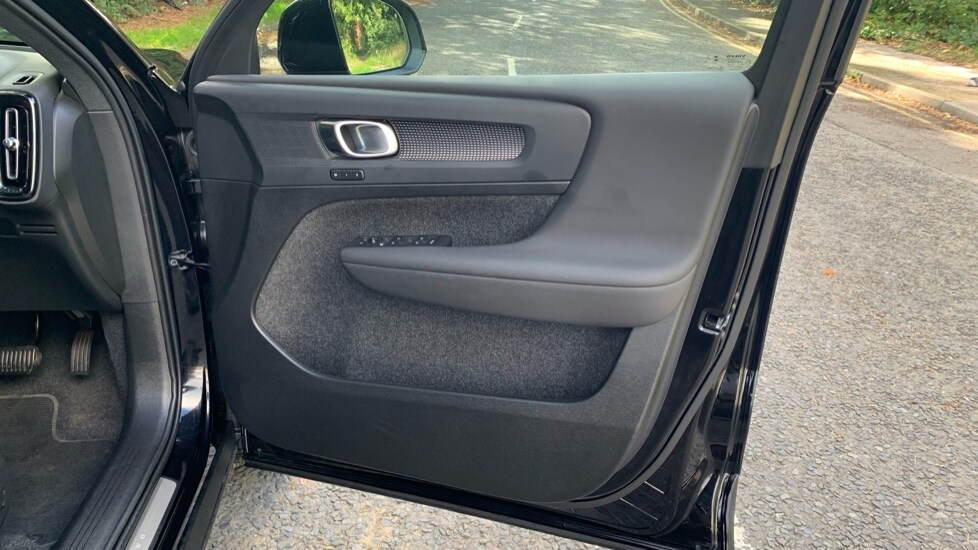 Used Volvo XC40 2024 for sale - 75966907: Photo 18