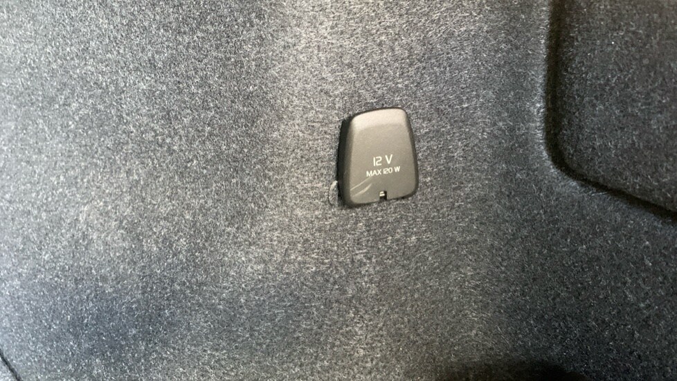 Used Volvo XC40 2024 for sale - 75966907: Photo 31