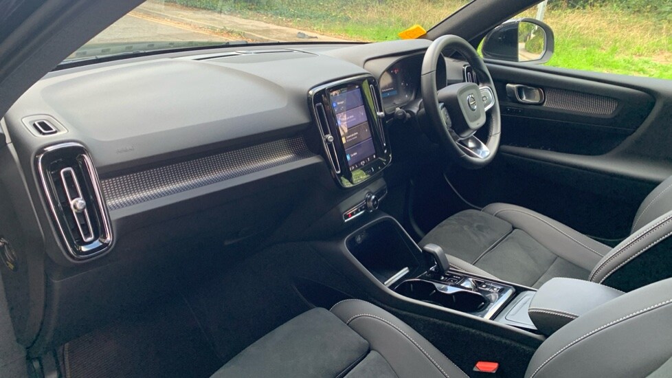 Used Volvo XC40 2024 for sale - 75966907: Photo 36