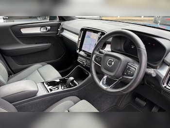 Used Volvo XC40 2023 for sale - 78868528: Photo