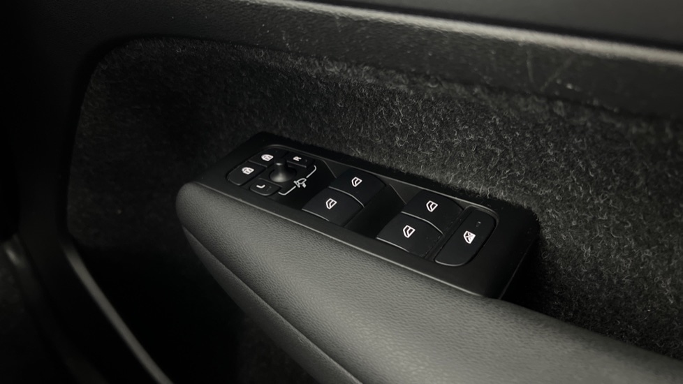 Used Volvo XC40 2021 for sale - 77339356: Photo 27