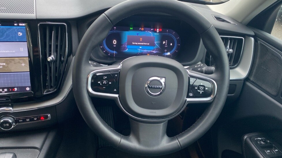 Used Volvo XC60 2023 for sale - 77360556: Photo 10