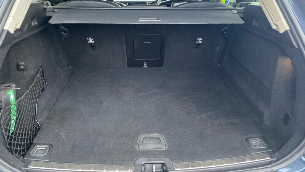 Used Volvo XC60 2023 for sale - 77360556: Photo 14