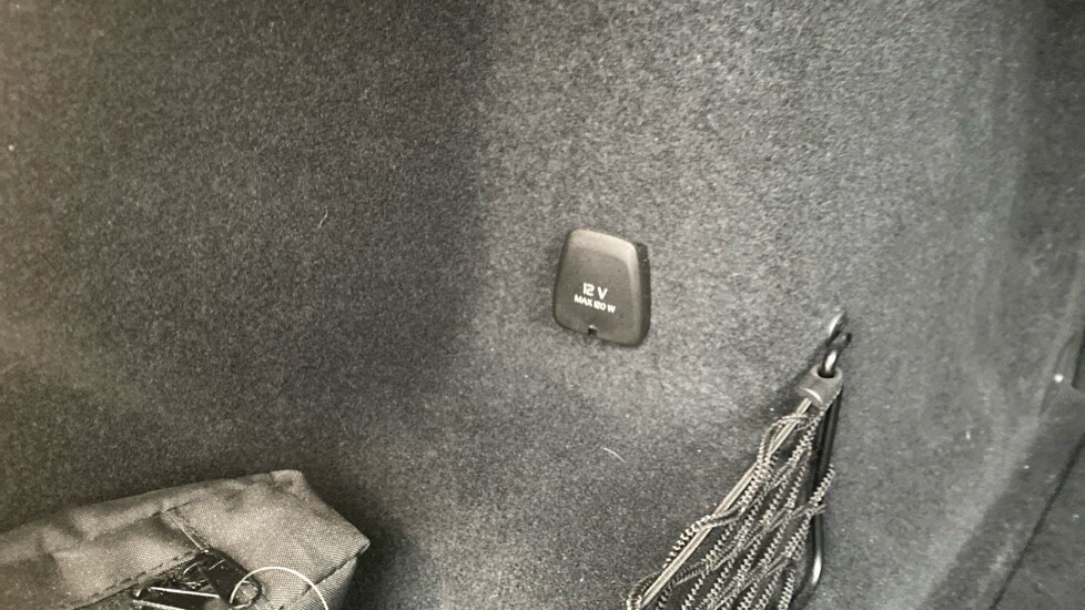 Used Volvo XC60 2023 for sale - 77360556: Photo 15